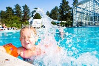 Campingplatz mit Schwimmbad und Freizeitweiher in Holland