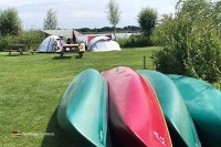 Camping mit Wassersportaktivitäten in Holland