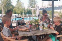 Essen und Trinken auf Camping de Zandhegge Holland